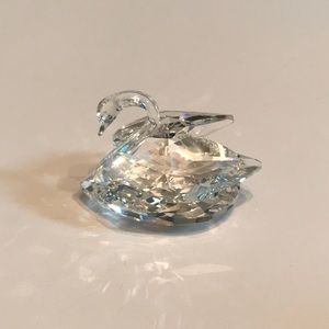 Retired Swarovski crystal large SWAN – 7633 NR 63 NO container